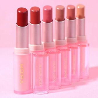 Moira - Signature Lipstick - 12 - Rouge - VEGAN - Lippenstift - 3,2 g